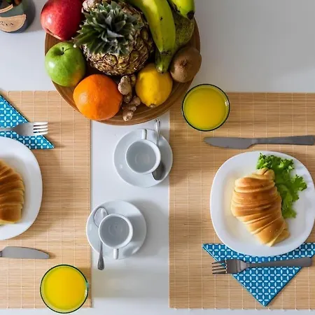 327 Parque Santiago Ii 公寓